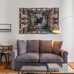 Mont Cervin Standing & Central